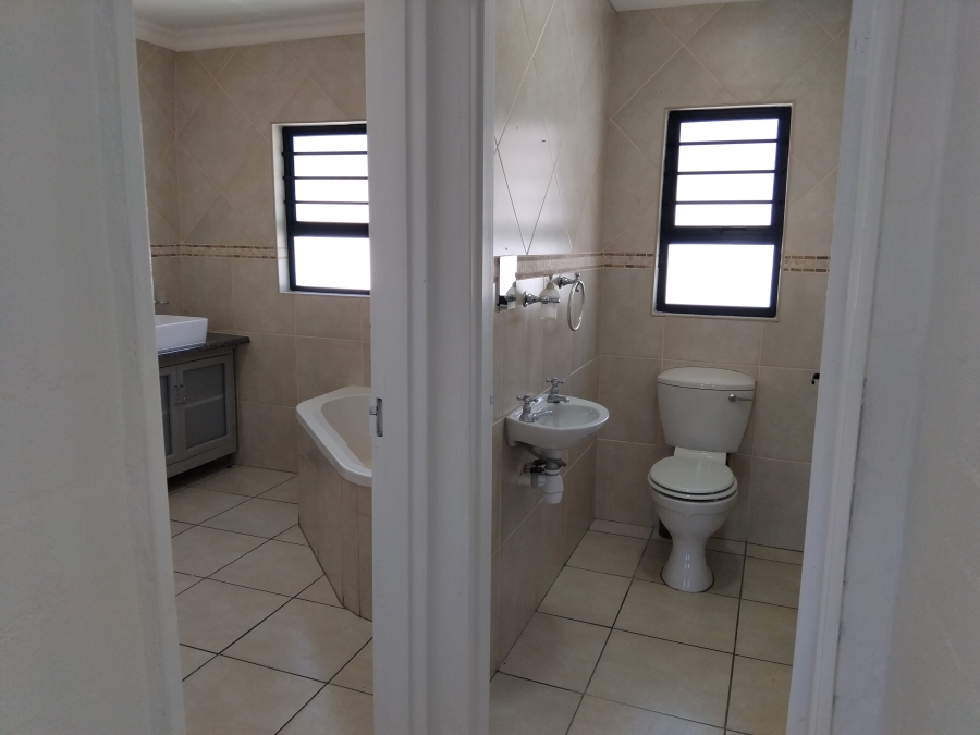 3 Bedroom Property for Sale in Country Club Western Cape